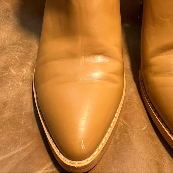 MCLC Tan Ivory Soft Vegan Leather Ombré Wave Boots | Size 9 - Picture 11 of 12